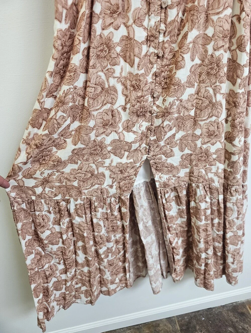 Abercrombie & Fitch Floral Spaghetti Strap Deep V-Neck Button Down Maxi Dress